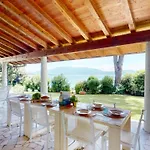 Front 7 By Bookinggardalake Villa