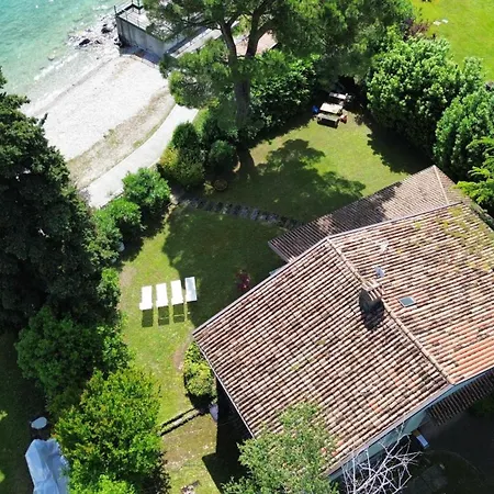 Villa Front 7 By Bookinggardalake